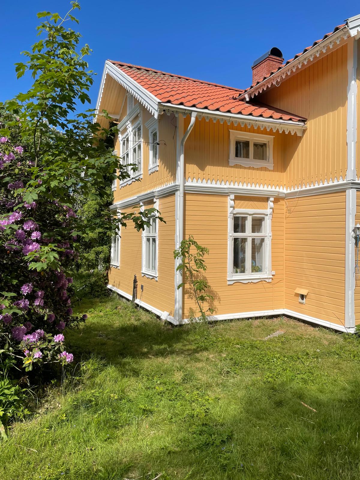 Gammalt trähus